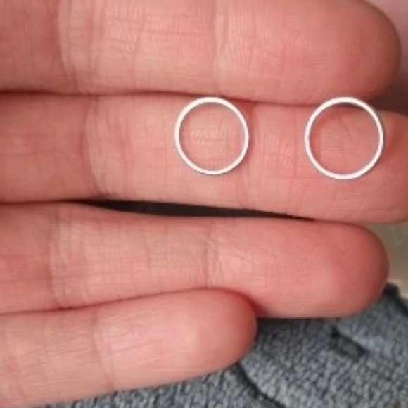 NEW S925 Geometric Minimalist Circle Stud Earrings‎ - Picture 3 of 16